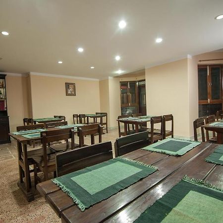 Hotel Candle Inn Pokhara Buitenkant foto